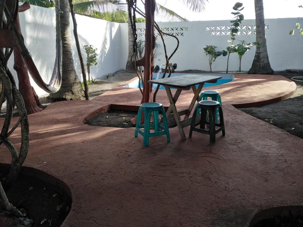 Bungalows Familiares Monterrico Eksteriør billede