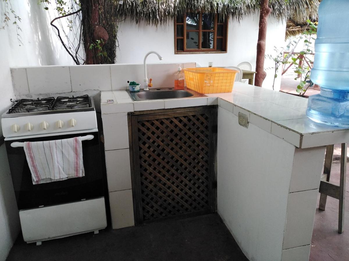 Bungalows Familiares Monterrico Eksteriør billede