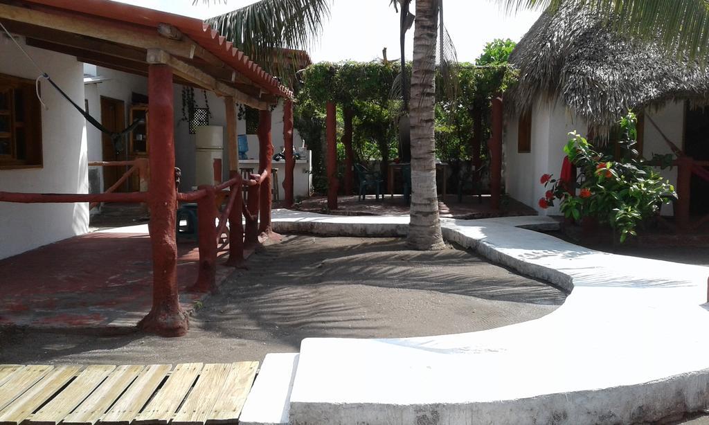 Bungalows Familiares Monterrico Eksteriør billede