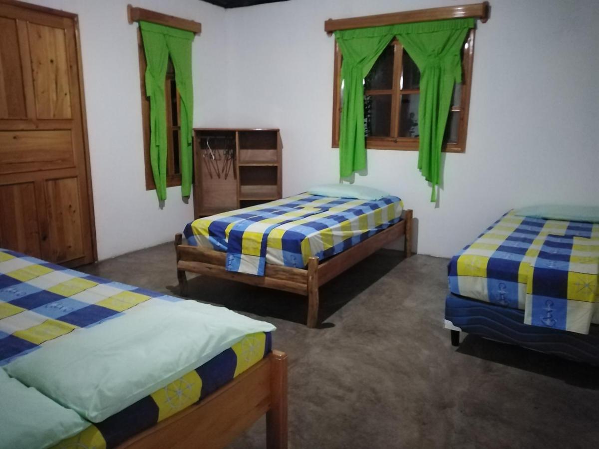 Bungalows Familiares Monterrico Eksteriør billede